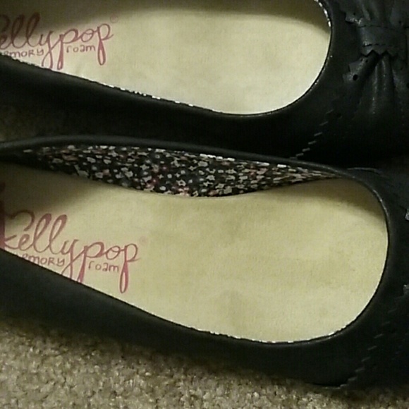 Cute basic flats  8m - Picture 4 of 4